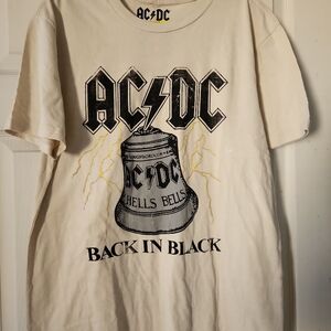 AC/DC Back in Black tour shirt NWT
